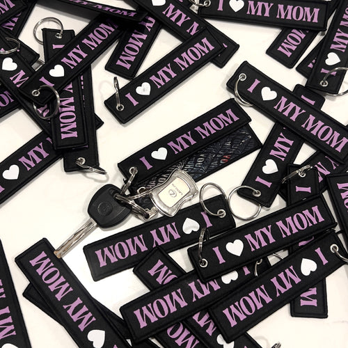 I ❤️ MY MOM KEYCHAIN